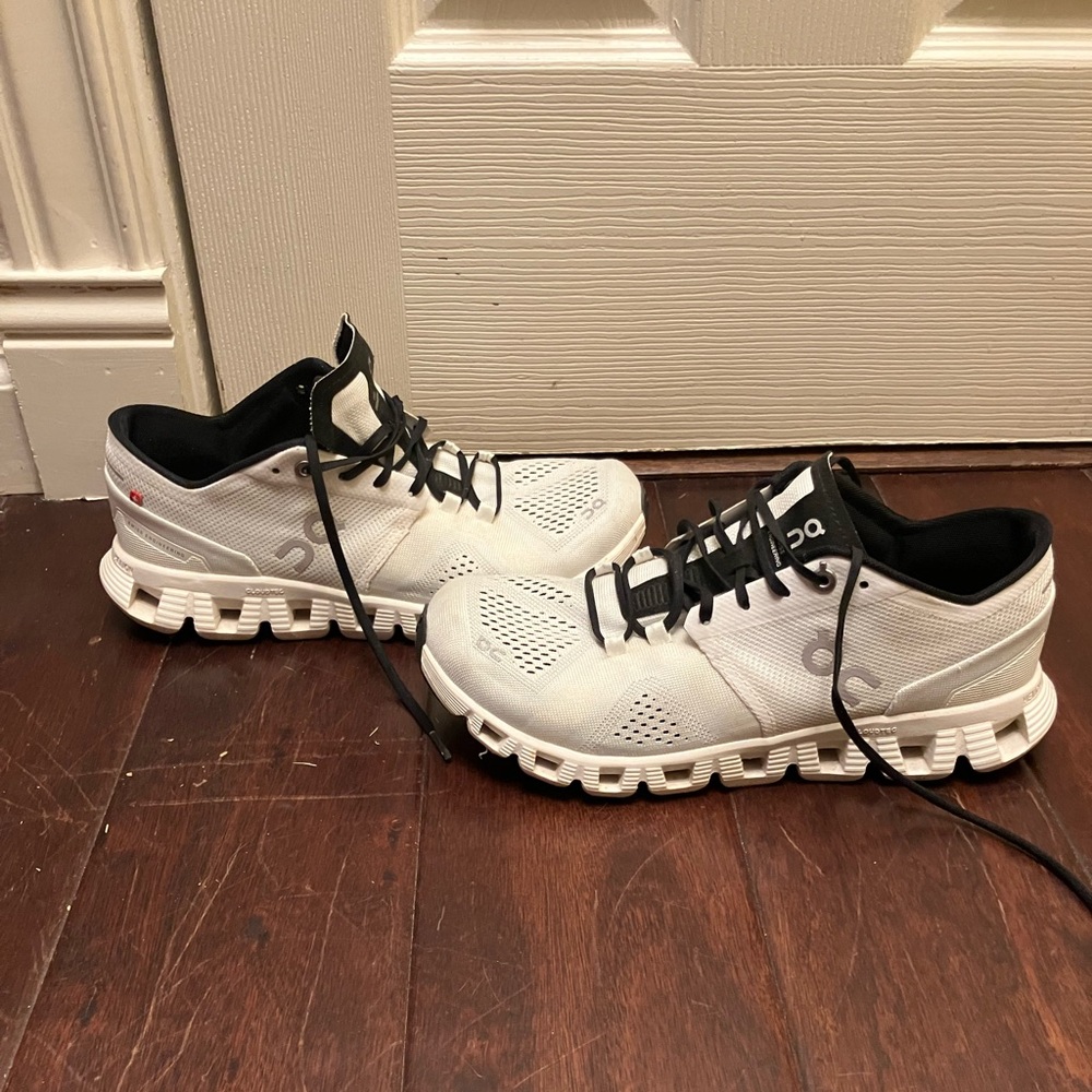 On Running Cloud On Cloud Sneakers - image 1